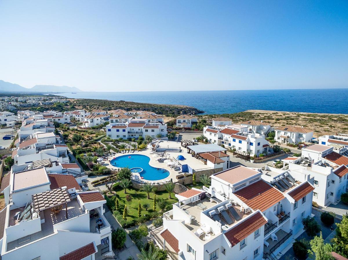 Carrington Holidays Κερύνεια Εξωτερικό φωτογραφία