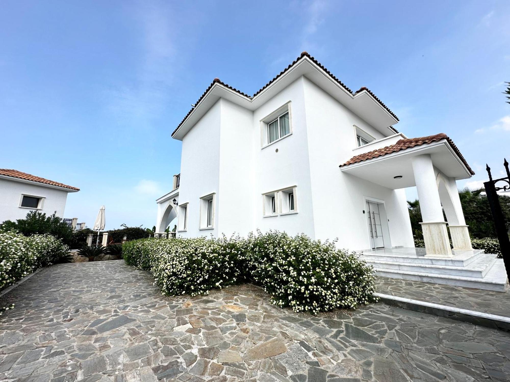 Carrington Holidays Κερύνεια Εξωτερικό φωτογραφία