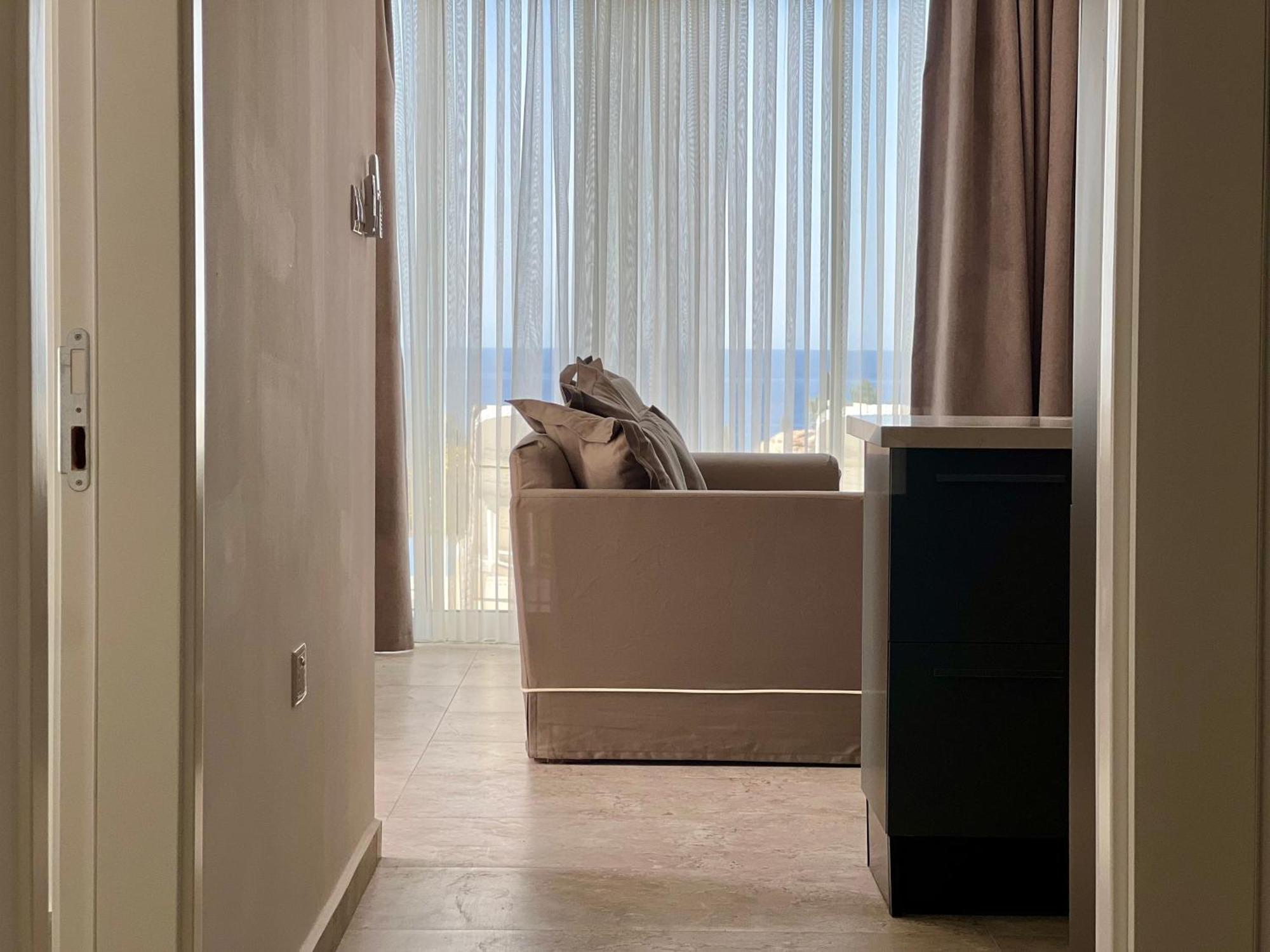 Carrington Holidays Κερύνεια Εξωτερικό φωτογραφία