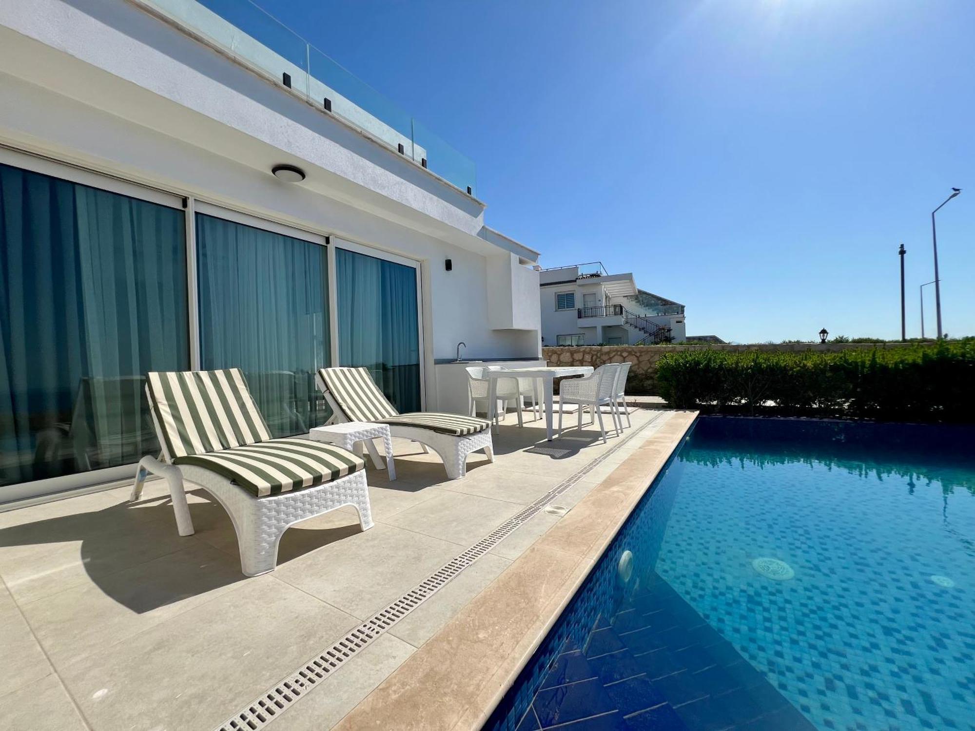 Carrington Holidays Κερύνεια Εξωτερικό φωτογραφία