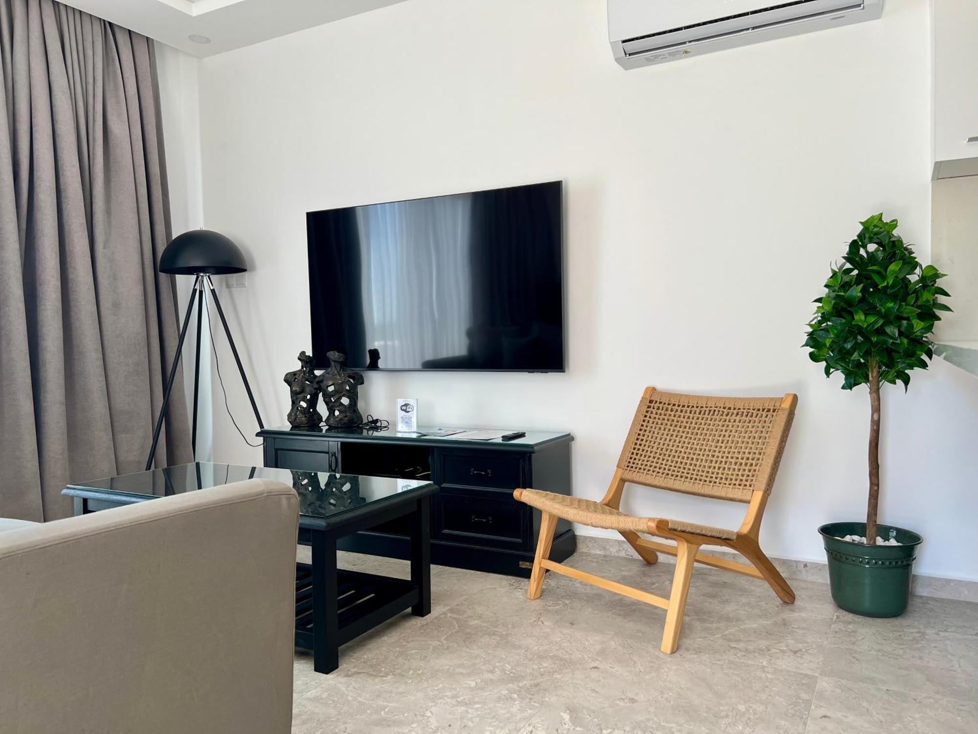 Carrington Holidays Κερύνεια Εξωτερικό φωτογραφία